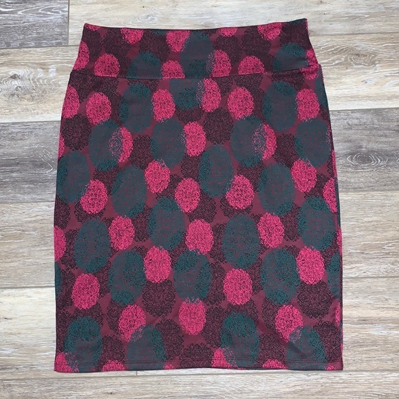 LuLaRoe Dresses & Skirts - ❤️💕LuLaRoe Comfy Pink, Burgundy, and Green Skirt💕❤️